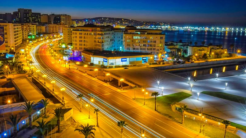 تأهباً لموسم الصيف: لجان المراقبة بطنجة ترصد اختلالات بمقاهٍ ومطاعم فخمة على الكورنيش وتتوعد المخالفين