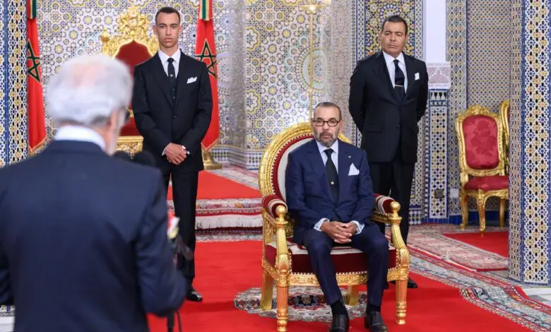 الملك محمد السادس يستقبل والي بنك المغرب.. تقرير سنوي يرصد تعافيًا اقتصاديًا ورهانات ما بعد 2030